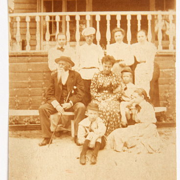 A.M. Zhemchuzhnikov with his daughter’s family