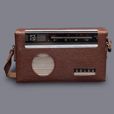 Selga portable radio