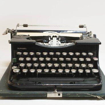 Triumph Durabel typewriter