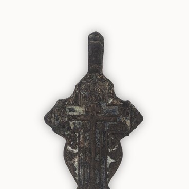 Cross pendant