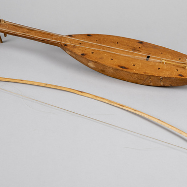 Musical instrument. Nyn-yukh (violin)