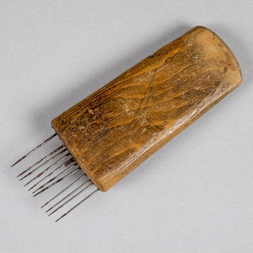 Comb for grass. Kunchip