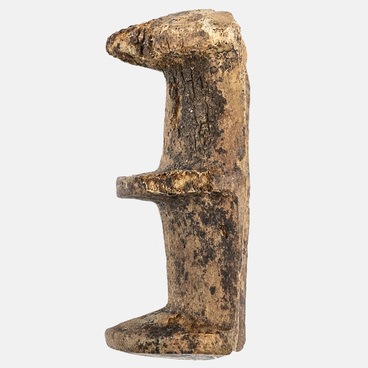 Horn item of elongated shape