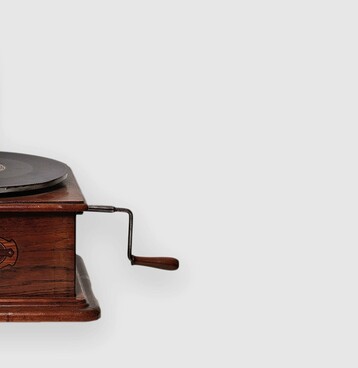 Table-top gramophone