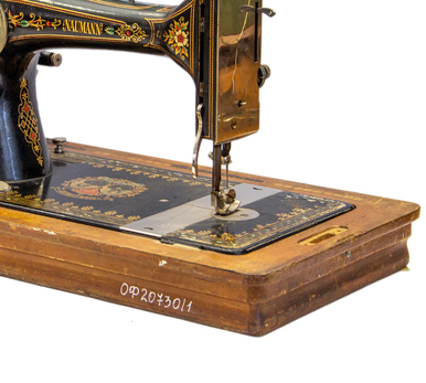 “Jubilee” sewing machine