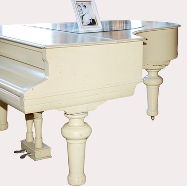 White grand piano