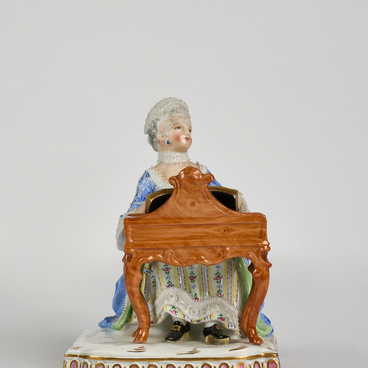 Figurine “A Lady at the Harpsichord”