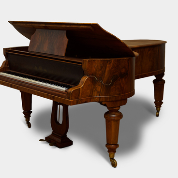 “Lichtenthal” grand piano