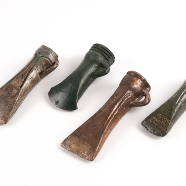 Celtic-type socketed axes