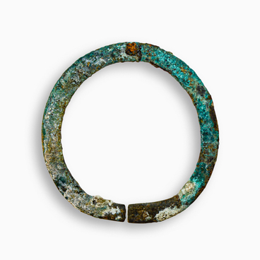 Element of horse harness — buckle