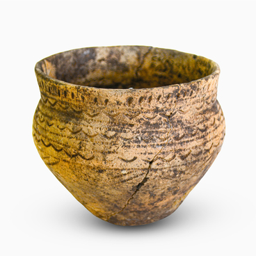 Ceramic vessel with a decorative pattern