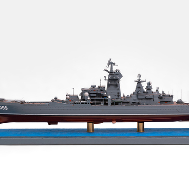 Model of “Pyotr Velikiy” nuclear-powered cruiser