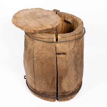 Log beehive