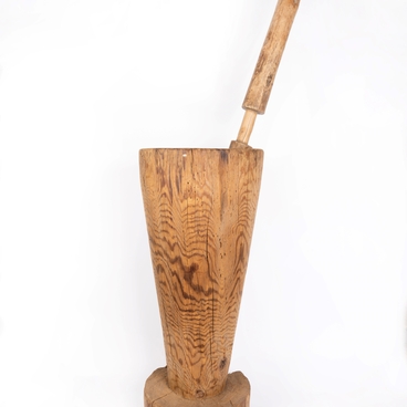 Wooden mortar