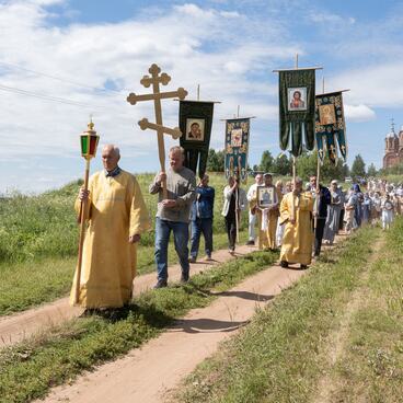Крестный ход. Благовест в Шотово